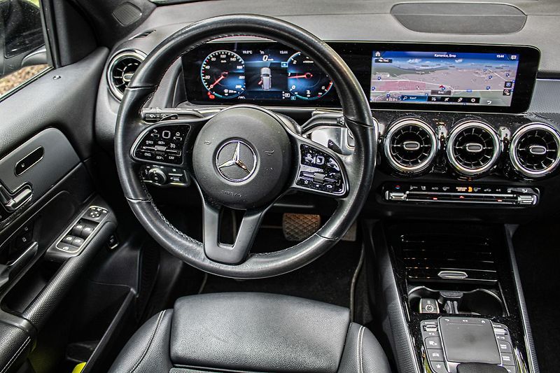 Mercedes-Benz GLB - fotka 34 z 37