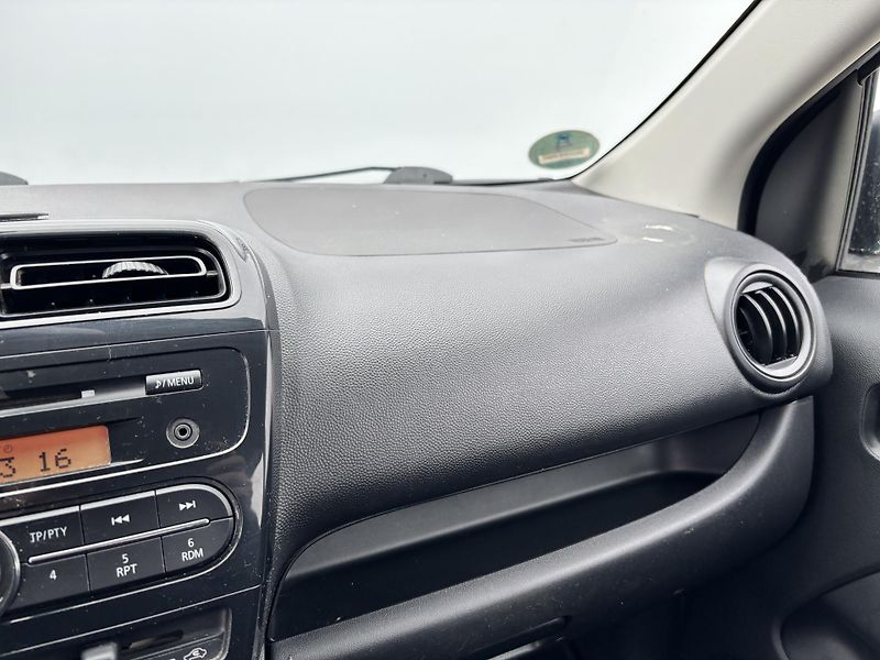 Mitsubishi Space Star (2016) 1.0i 52kW - fotka 24 z 25
