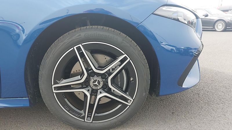Mercedes-Benz Třídy A 250e s hybridní technologií EQ - fotka 15 z 27