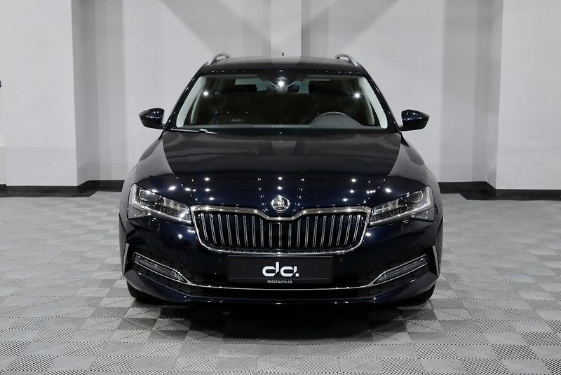 Škoda Superb 3 FL 2.0 TSI 140 kW DSG L&K - fotka 3 z 59