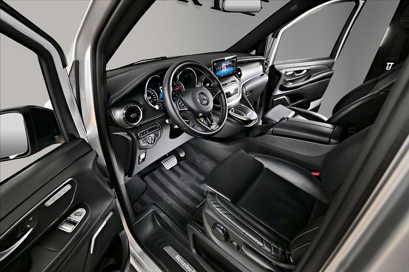 Mercedes-Benz Třídy V V300d 4M / ČR / NIGHT /360° - fotka 13 z 25