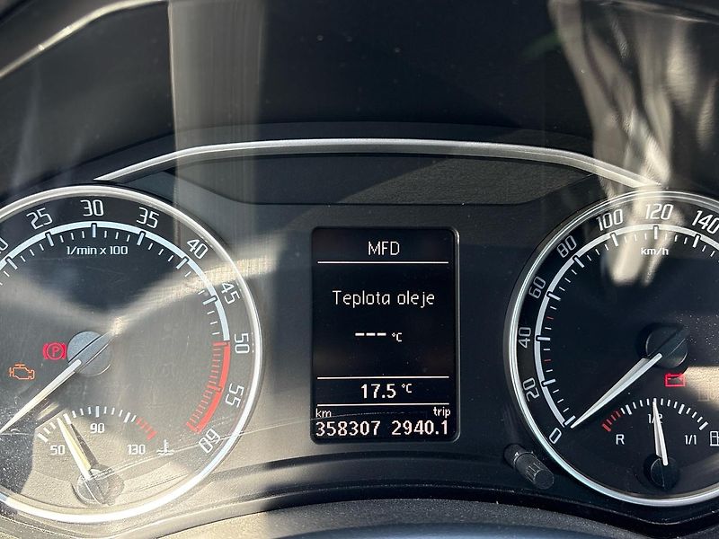 Škoda Octavia (2012) 2.0 125kW RS - fotka 11 z 14