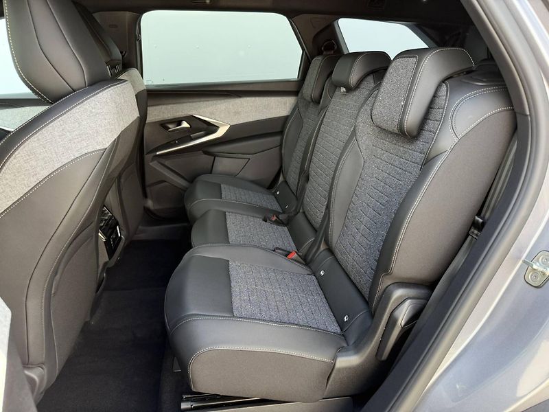 Peugeot 5008 (2026) ALLURE Hybrid e-DCS6 1,2 - fotka 8 z 10