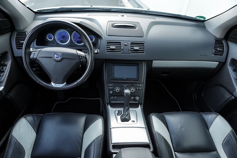 Volvo XC90 D5 AWD POLESTAR - fotka 13 z 30