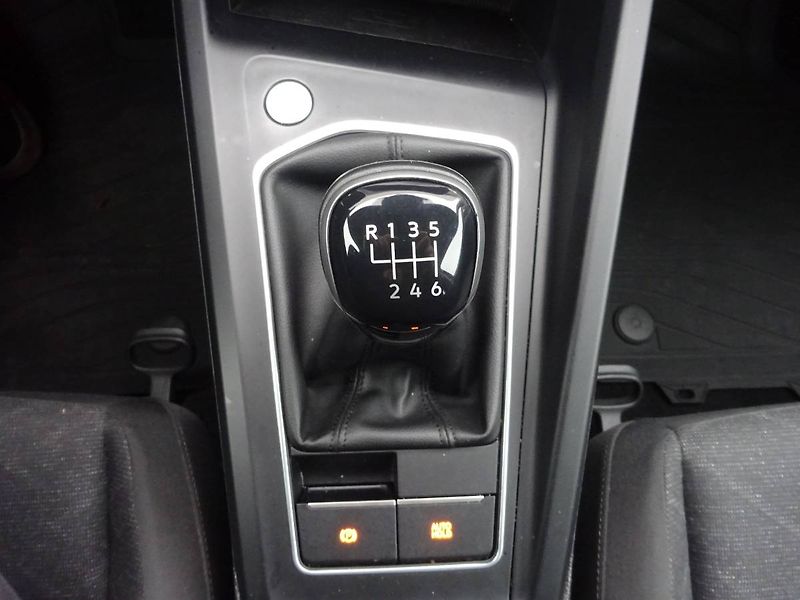 Volkswagen Golf (2021) 1,0TSi /81kW Life - fotka 13 z 29