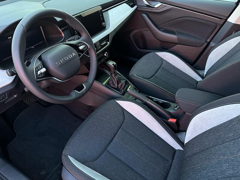 Škoda Scala 1.0TSi DSG 116PS LED V.Cockpit - fotka 13 z 47