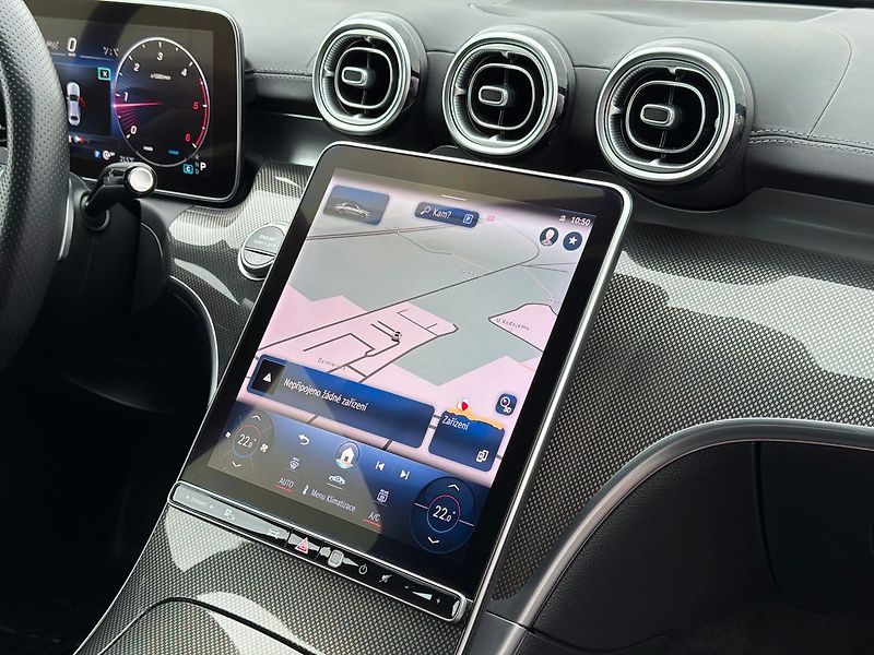 Mercedes-Benz Třídy C 220 d 4MATIC AMG - fotka 28 z 35
