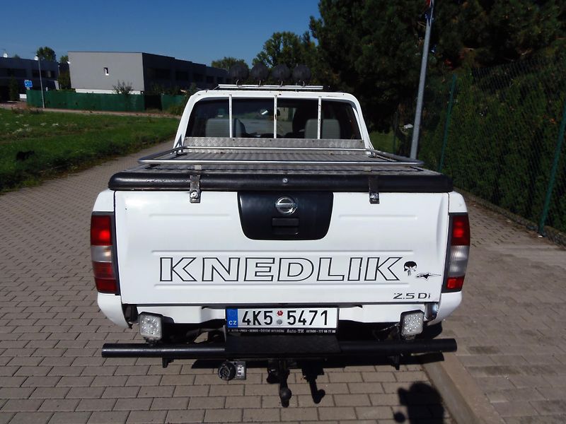 Nissan Navara (2004) 2.5 TD 4x4 redukce tažné 3T CZ - fotka 5 z 23