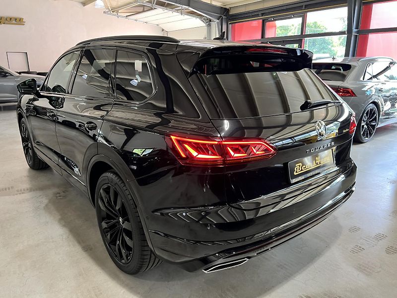 Volkswagen Touareg (2024) 3.0 TDI 210kW R-LINE EXCLUSIVE - fotka 9 z 56