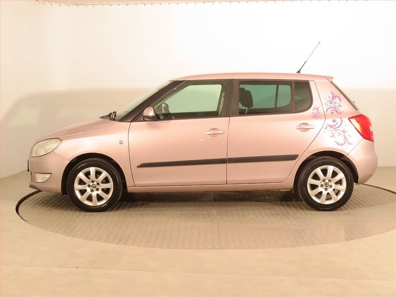 Škoda Fabia (2011) Ambiente 1.2 TSI, Serv.kniha - fotka 3 z 15