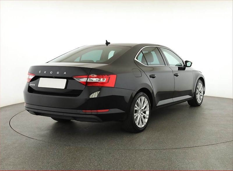 Škoda Superb (2021) Style 2.0 TDI - fotka 5 z 20