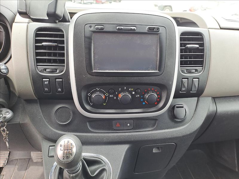 Renault Trafic 1,6 dCi 9 MÍST - fotka 14 z 14
