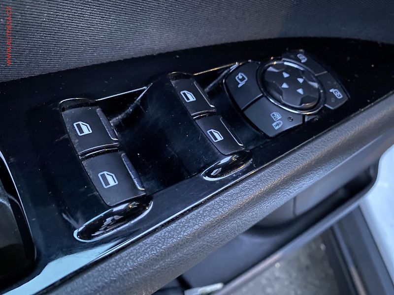 Ford Mondeo (2019) 2.0TDCi, AT, navi, xenon - fotka 11 z 17