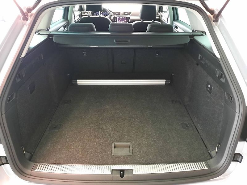 Škoda Superb (2022) Combi 2.0 TDI (110kW/150k) DSG - fotka 22 z 26