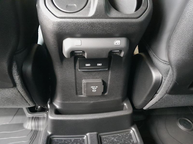 Jeep Wrangler (2024) Unlimited 2,0T  Rubicon ČR - fotka 25 z 44