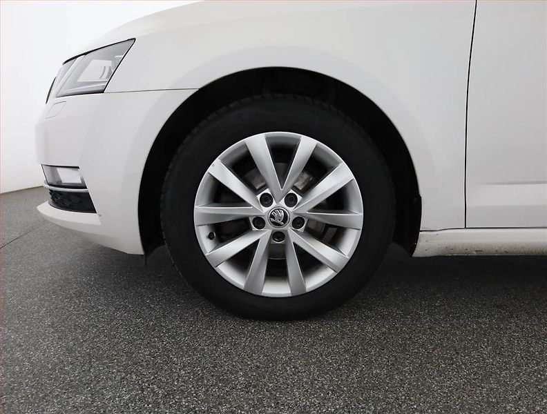 Škoda Octavia (2017) 1.6 TDI, Navi, Tempomat - fotka 16 z 16