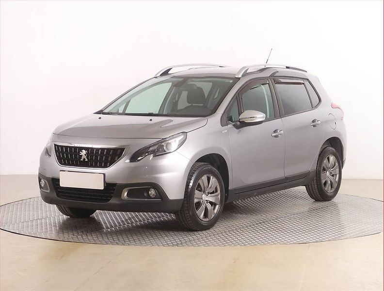 Peugeot 2008 (2019) Style 1.2 PureTech, Serv.kniha - fotka 2 z 14