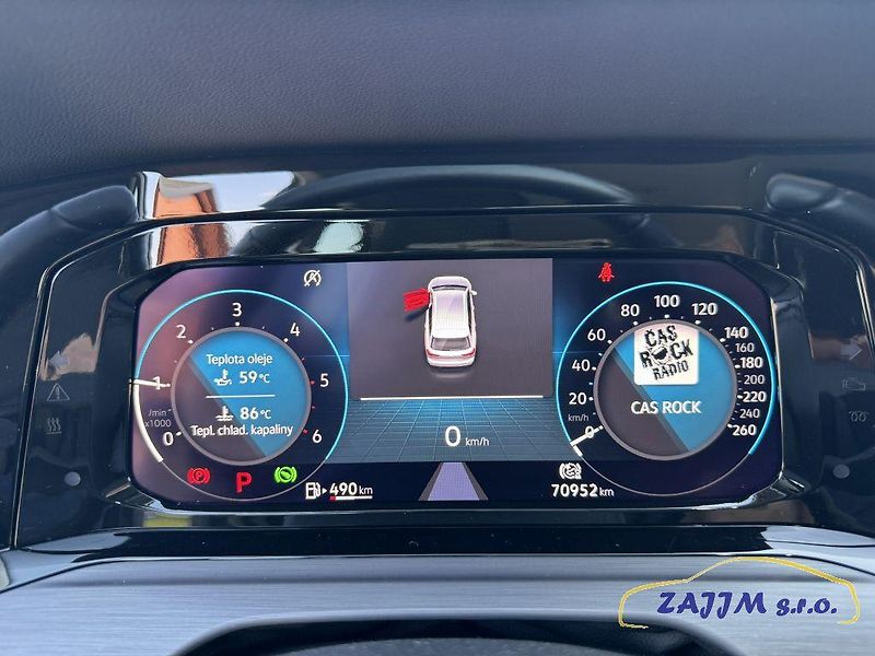 Volkswagen Golf 2.0TDI 110kw DSG + kamera - fotka 16 z 51