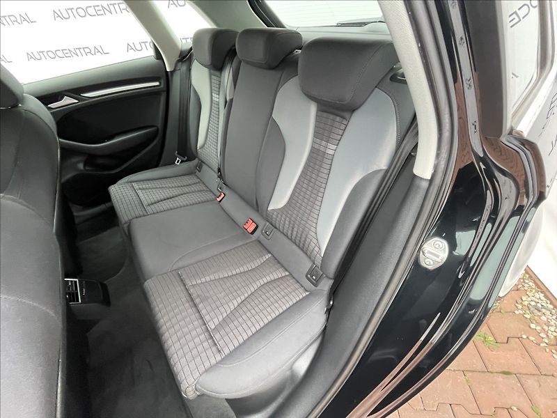 Audi A3 1,4 TFSI  S-line 90kw, Navi , - fotka 24 z 24