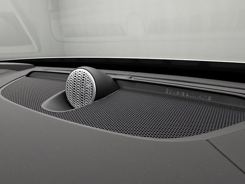 Volvo XC90 (2026) T8 AWD Plug-in ULTRA DARK 7m - fotka 28 z 29