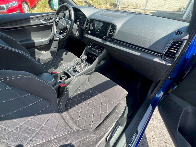 Škoda Karoq (2025) Sportline 1.5TSi 110kW 7°autom - fotka 19 z 31
