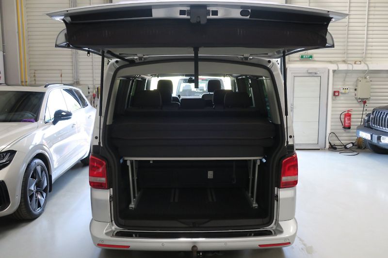 Volkswagen T5 California (2015) 2.0TDI Beach 4Mot. DSG Bi-XEN - fotka 36 z 50