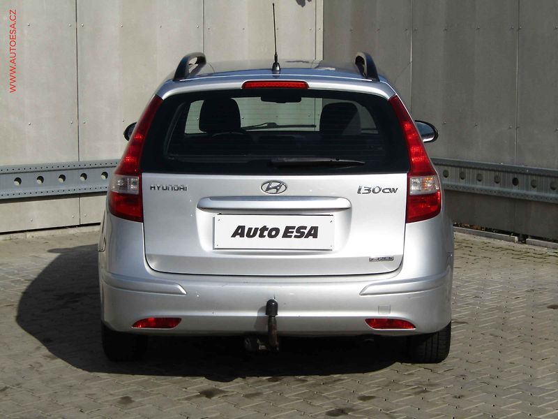 Hyundai i30 (2012) 1.6 CRDi, ČR, AC, tempo - fotka 5 z 16
