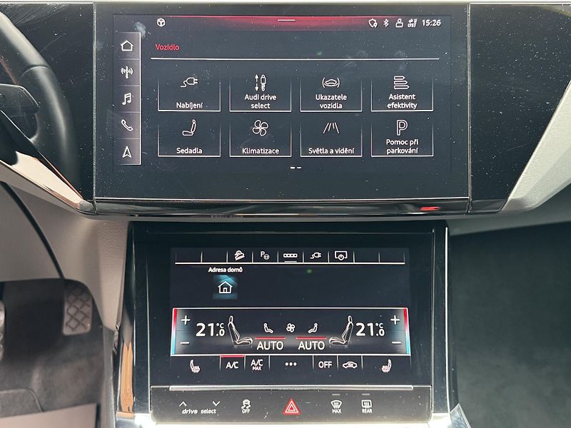 Audi e-tron E-TRON-300KW-SPORTBACK-R21 - fotka 29 z 34