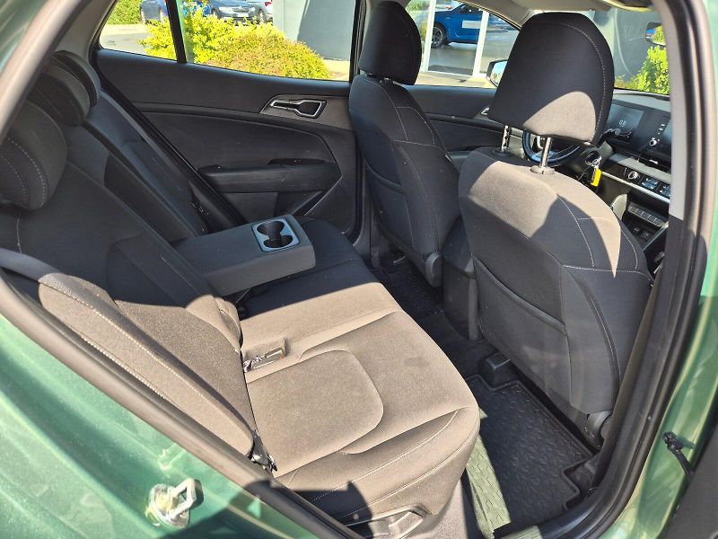 Kia Sportage (2022) Comfort 1.6 CRDi 85kW 6°manuál - fotka 16 z 29