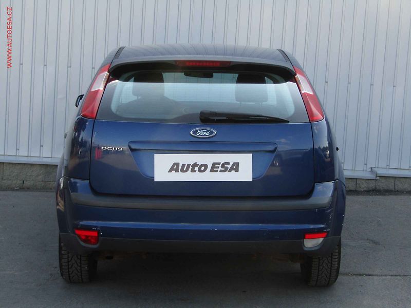 Ford Focus (2007) 1.6i, AC - fotka 5 z 14