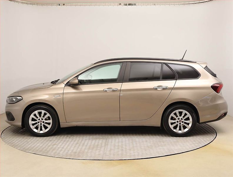 Fiat Tipo (2018) 1.4 T-Jet, ČR,1.maj - fotka 3 z 18