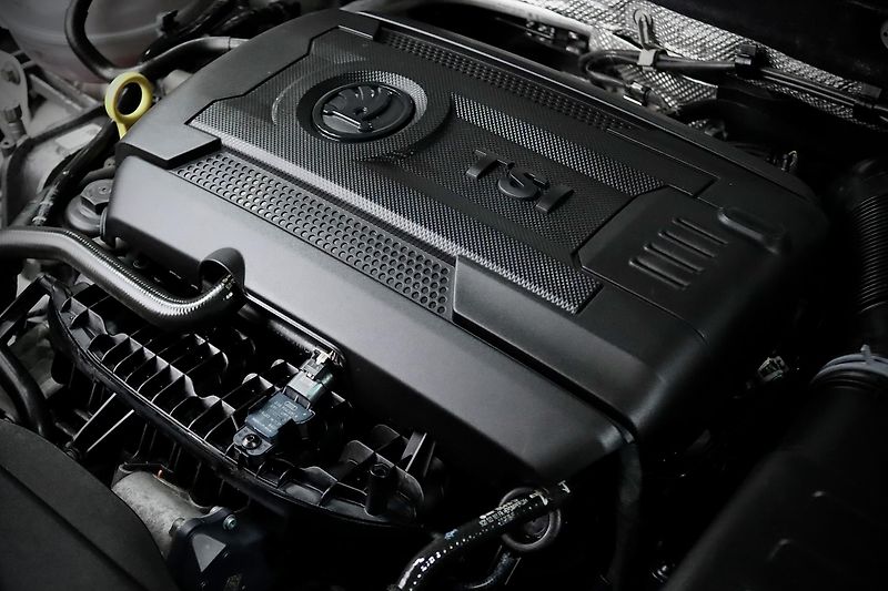 Škoda Octavia 3 FL Combi 2.0 TSI 169 kW RS - fotka 11 z 42