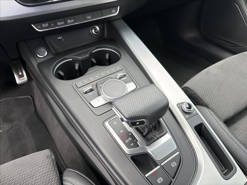 Audi A5 2,0 TFSI 185kW 4x4 AT Sport - fotka 20 z 32