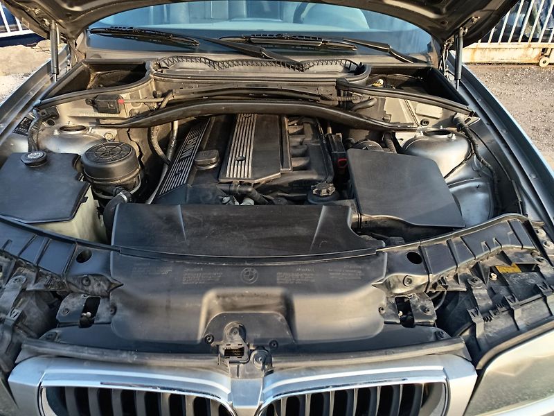 BMW X3 (2004) 3.0i automat - fotka 37 z 38