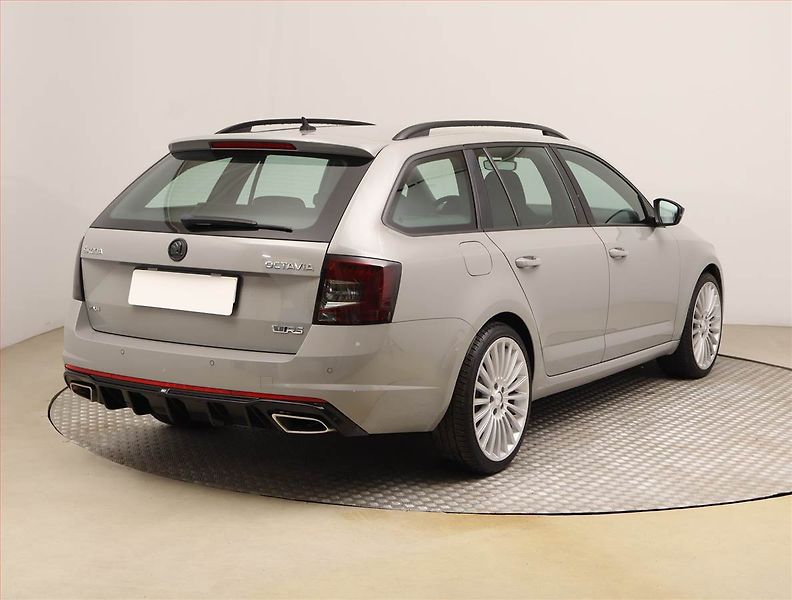 Škoda Octavia (2018) RS 2.0 TDI 4x4 DSG, 4X4 - fotka 5 z 25