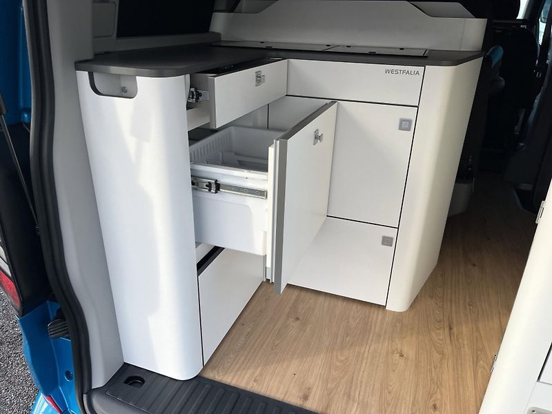 Ford Tourneo Custom (2025) Nugget L1 2.0 ecoblue 125kw, Č - fotka 24 z 30