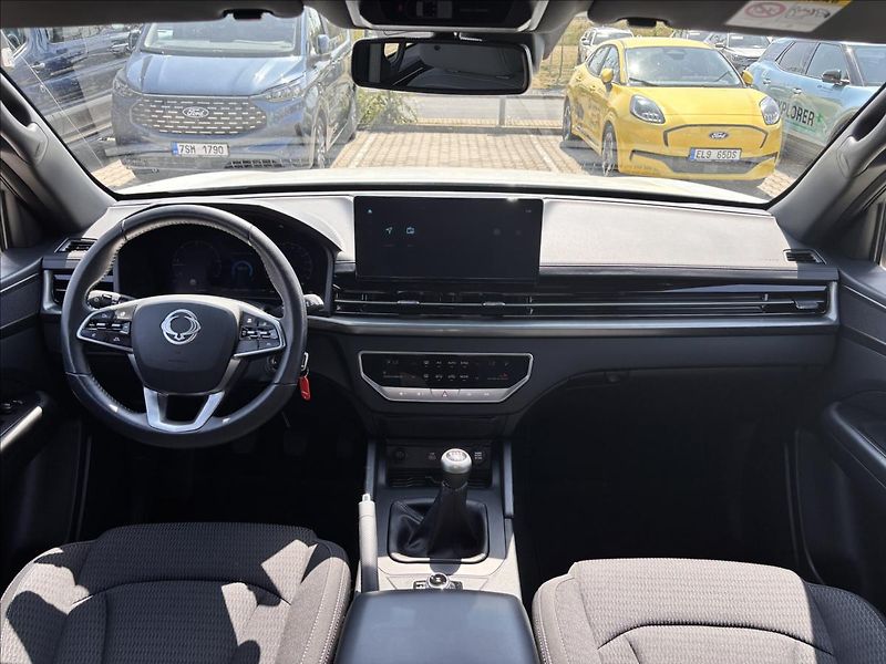 KGM Musso Grand 2,2 e-XDI Style 4WD 148kW - fotka 15 z 28