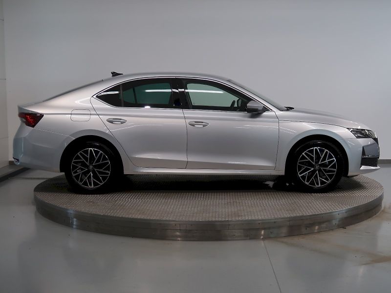 Škoda Octavia (2025) TOP SELECTION 2.0TDI 110KW DSG - fotka 8 z 39