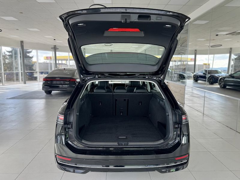 Volkswagen Passat Variant 1,5 eTSI DSG*REZERVACE! - fotka 33 z 41
