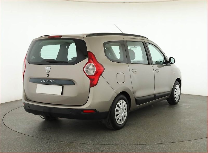 Dacia Lodgy (2013) 1.6 8V, Park. senzory - fotka 5 z 7