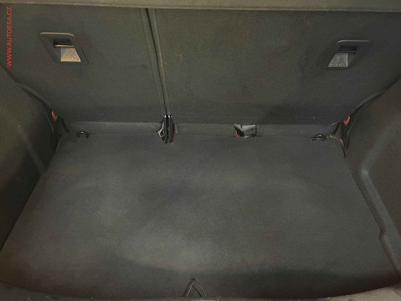 Citroën C3 (2013) 1.0i, ČR, AC, výhřev sed - fotka 7 z 14