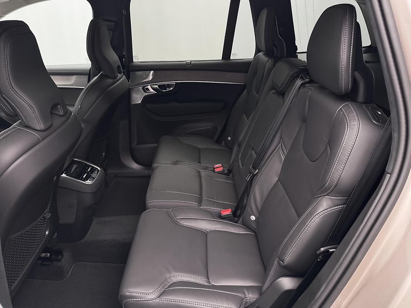 Volvo XC90 (2026) B5 AWD AUT BRIGHT ULTRA 7míst - fotka 6 z 29