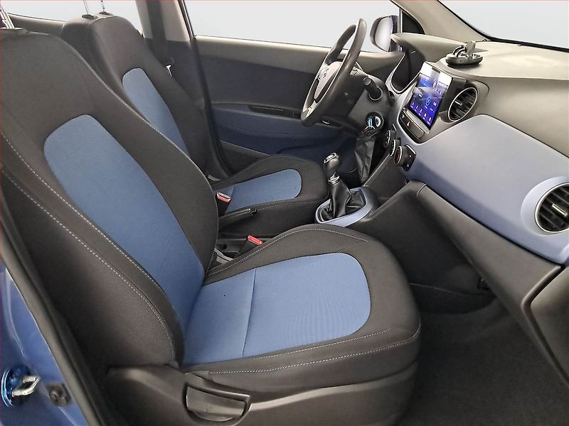 Hyundai i10 (2015) 1.0, Tempomat, Park. senzory - fotka 9 z 16