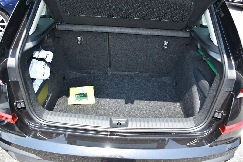 Škoda Kamiq (2025) Top Selection 1.0 TSI 85kW DSG - fotka 20 z 25