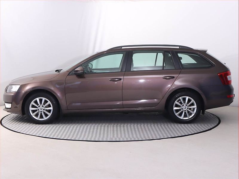 Škoda Octavia (2016) Ambition 1.6 TDI, Serv.kniha - fotka 3 z 19