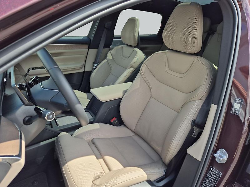 Volvo ES90 Single Motor RWD Ultra - fotka 10 z 19