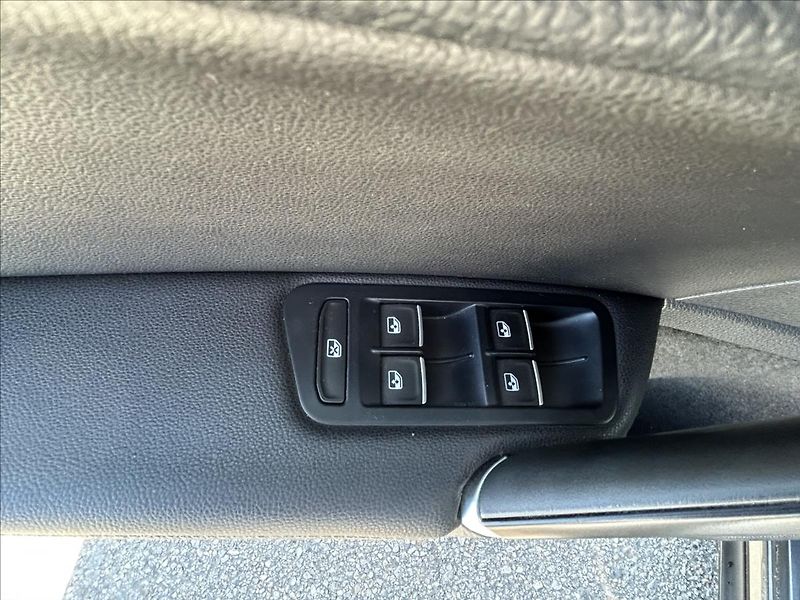 Volkswagen Golf 2,0 GTD Xen,Nav,Kůže,ACC,Kamer - fotka 4 z 38