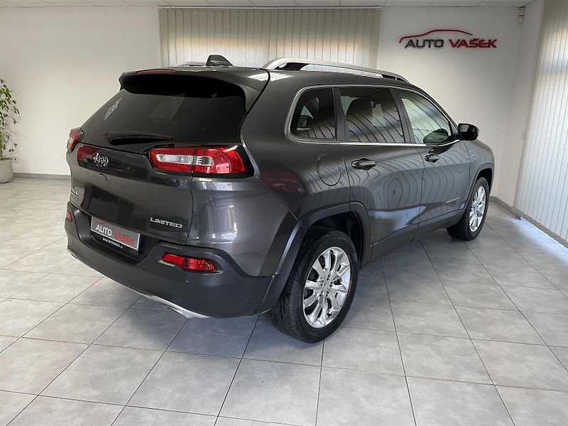 Jeep Cherokee 2.2 M-JET,A/T,4x4,1.MAJ.TZ - fotka 11 z 31