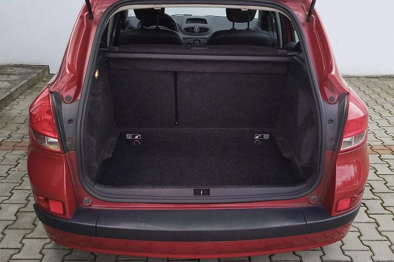 Renault Clio (2008) 1.2 16V Grandtour - fotka 14 z 14