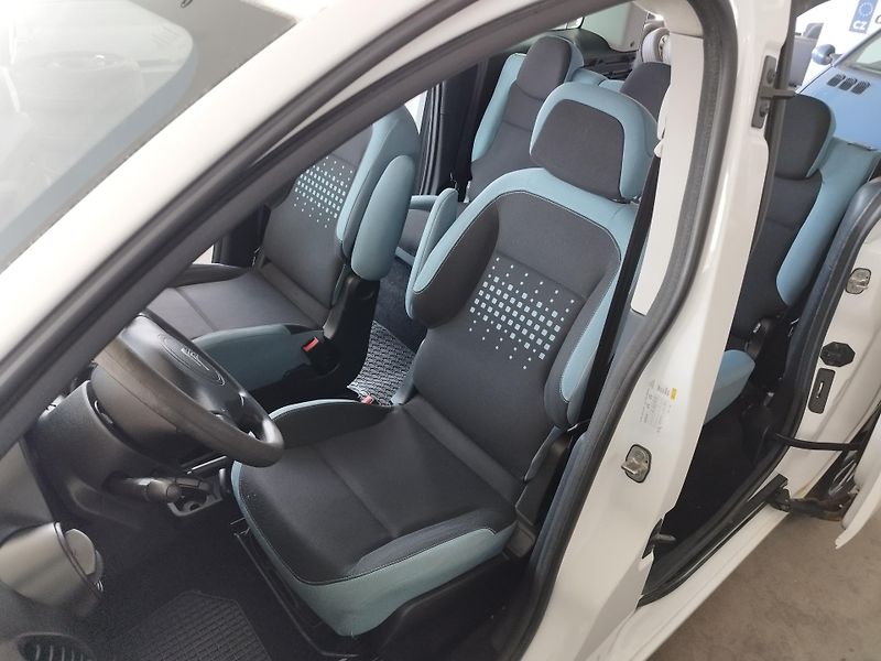 Citroën Berlingo (2014) 1,6i,88KW,LED,KLIMA,SERVISKA - fotka 14 z 26